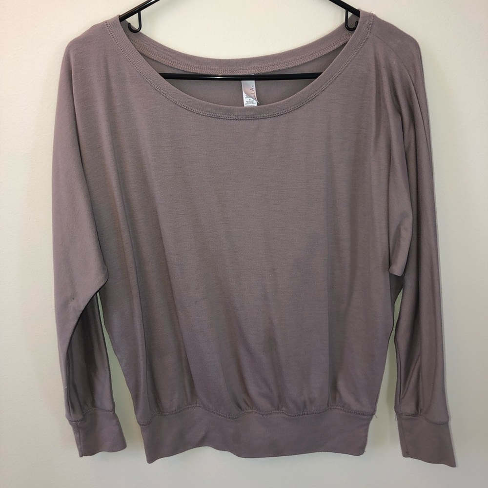 Grey long sleeve shirt